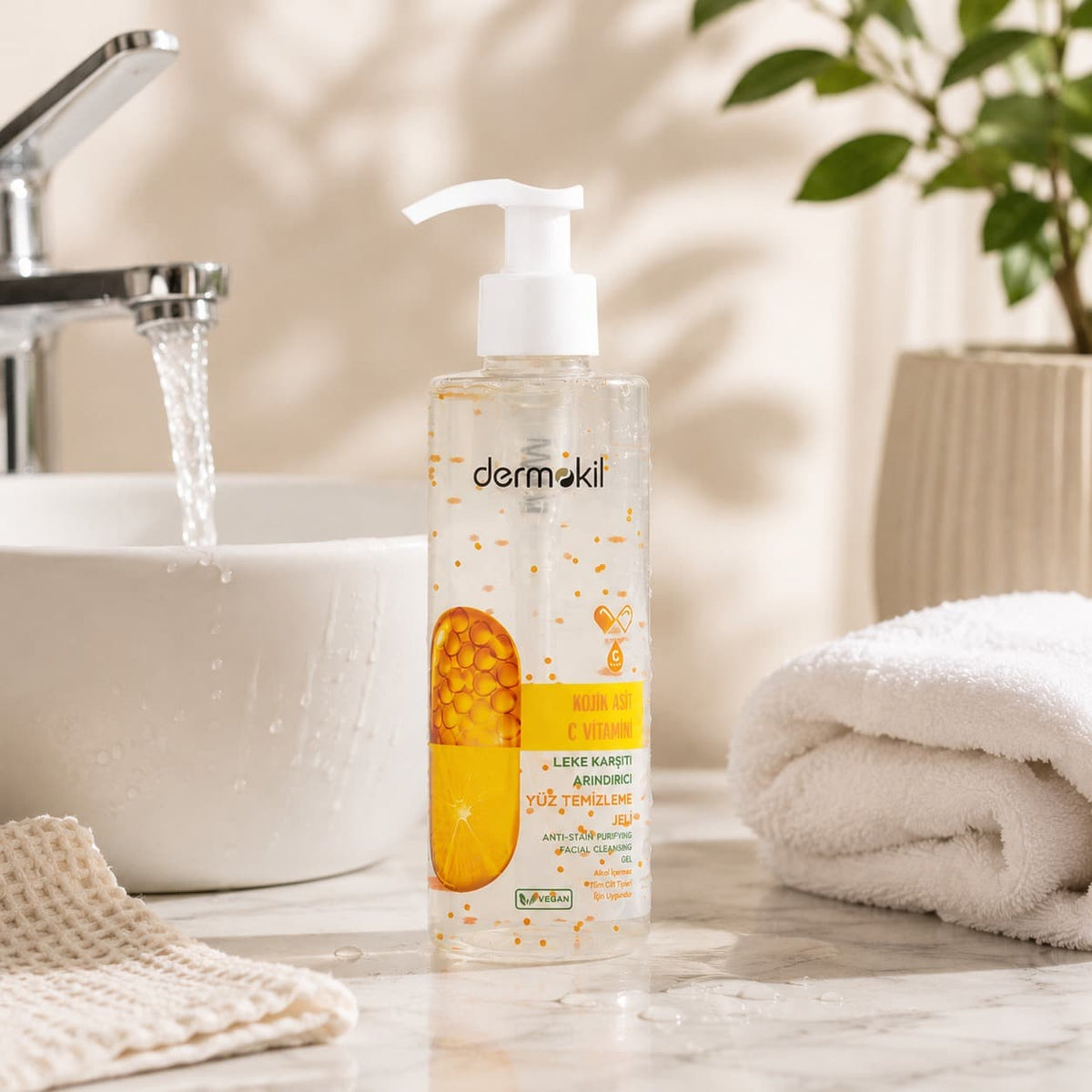 Kojic Acid & Vitamin C Anti-Spot Facial Cleansing Gel   Brightening Face Wash - Dermokil
